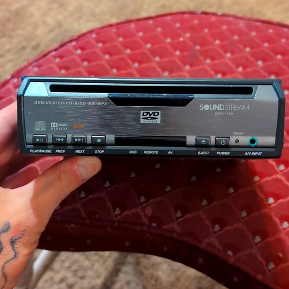 Auto multi media player - Picture 1 of 3